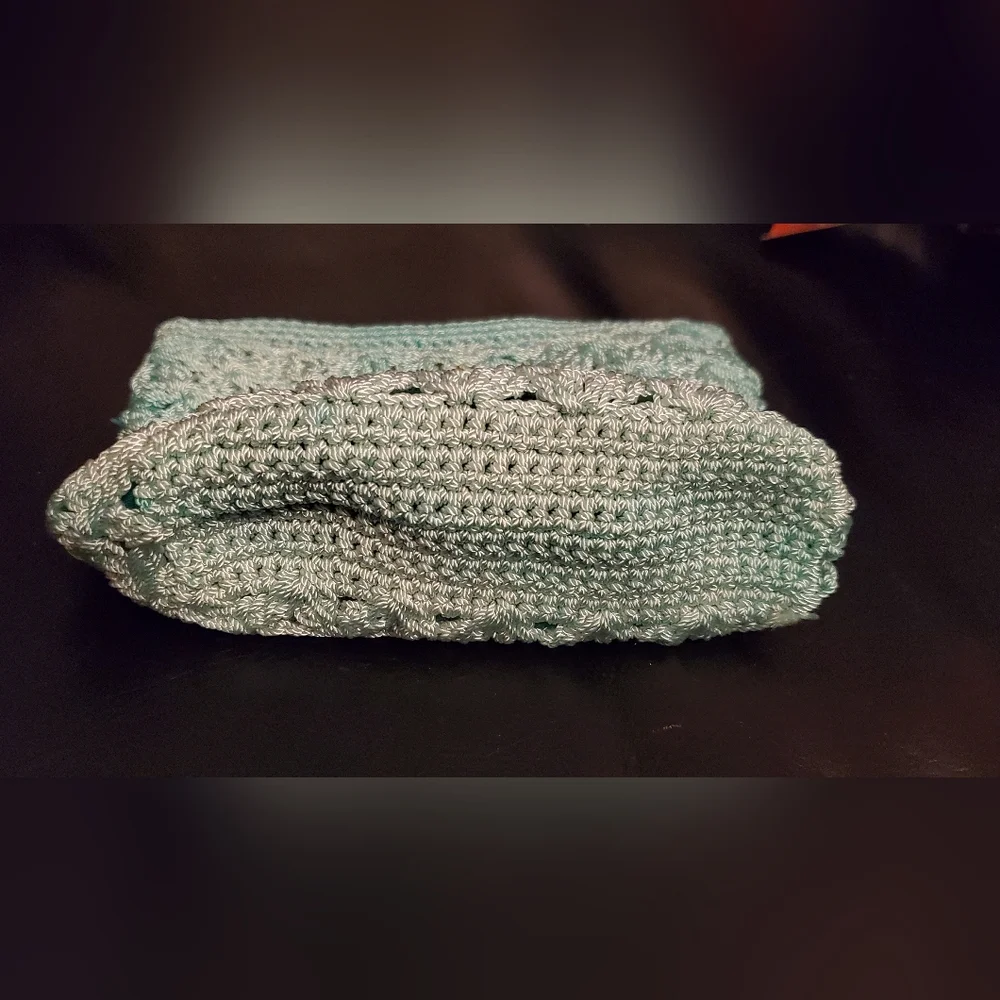 Crochet Make-Up Pouch [Free gift w/ purchase]